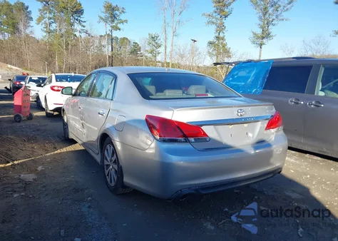 2011 Toyota Avalon Limited z USA, uszkodzony, nr VIN 4T1BK3DB5BU427858